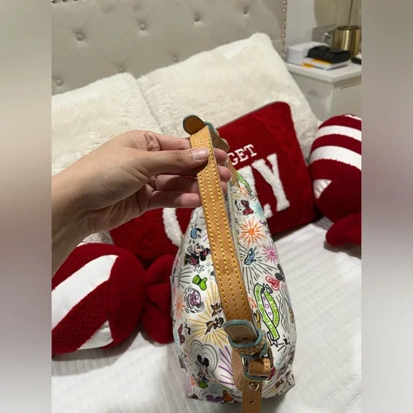 Dooney and Bourke Bag - Picture 7 of 12